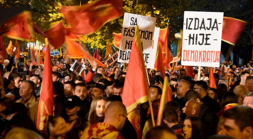 Kriza politike ne Malin e Zi, mijera qytetare protestojne ne Podgorice